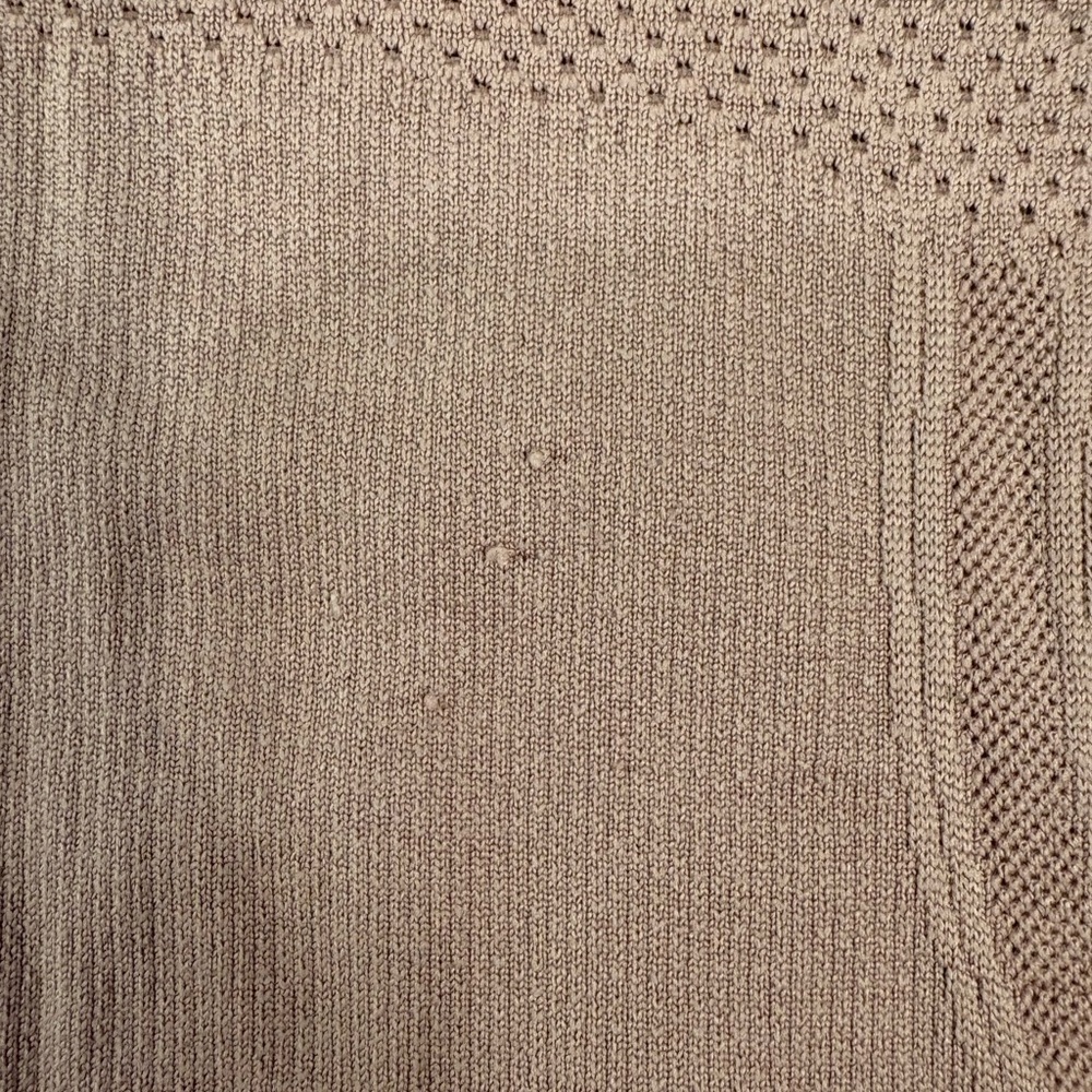 Lululemon Swiftly Tech Hip Length Racerback Tank in Quicksand Size 4 - Picture 5 of 10